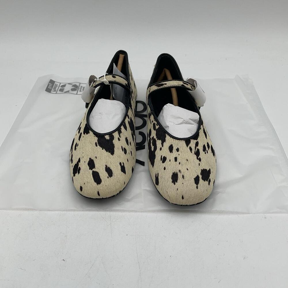 H&M Mary Jane Shoes Womens Beige Leather Animal Print Flats Strap Buckle Size 8